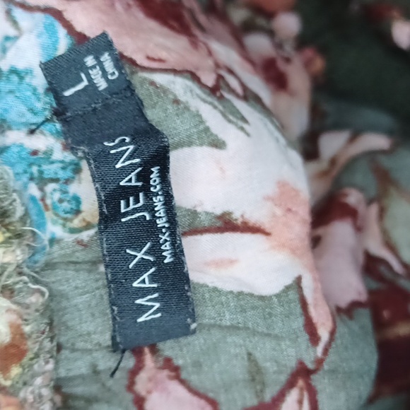 Off shoulder top - Picture 6 of 7